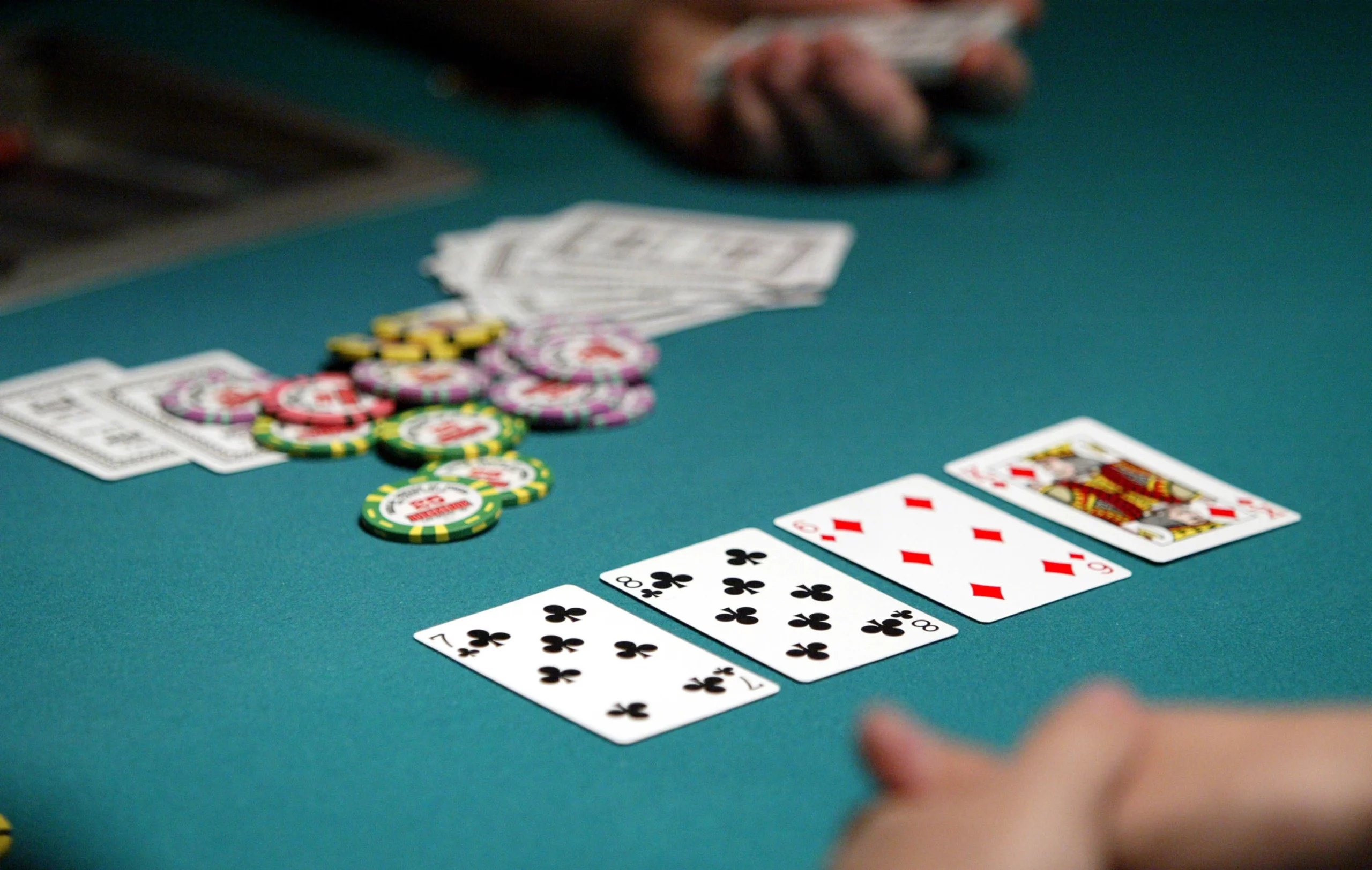 Tips dan Strategi Poker Terbaik Untuk Anda
