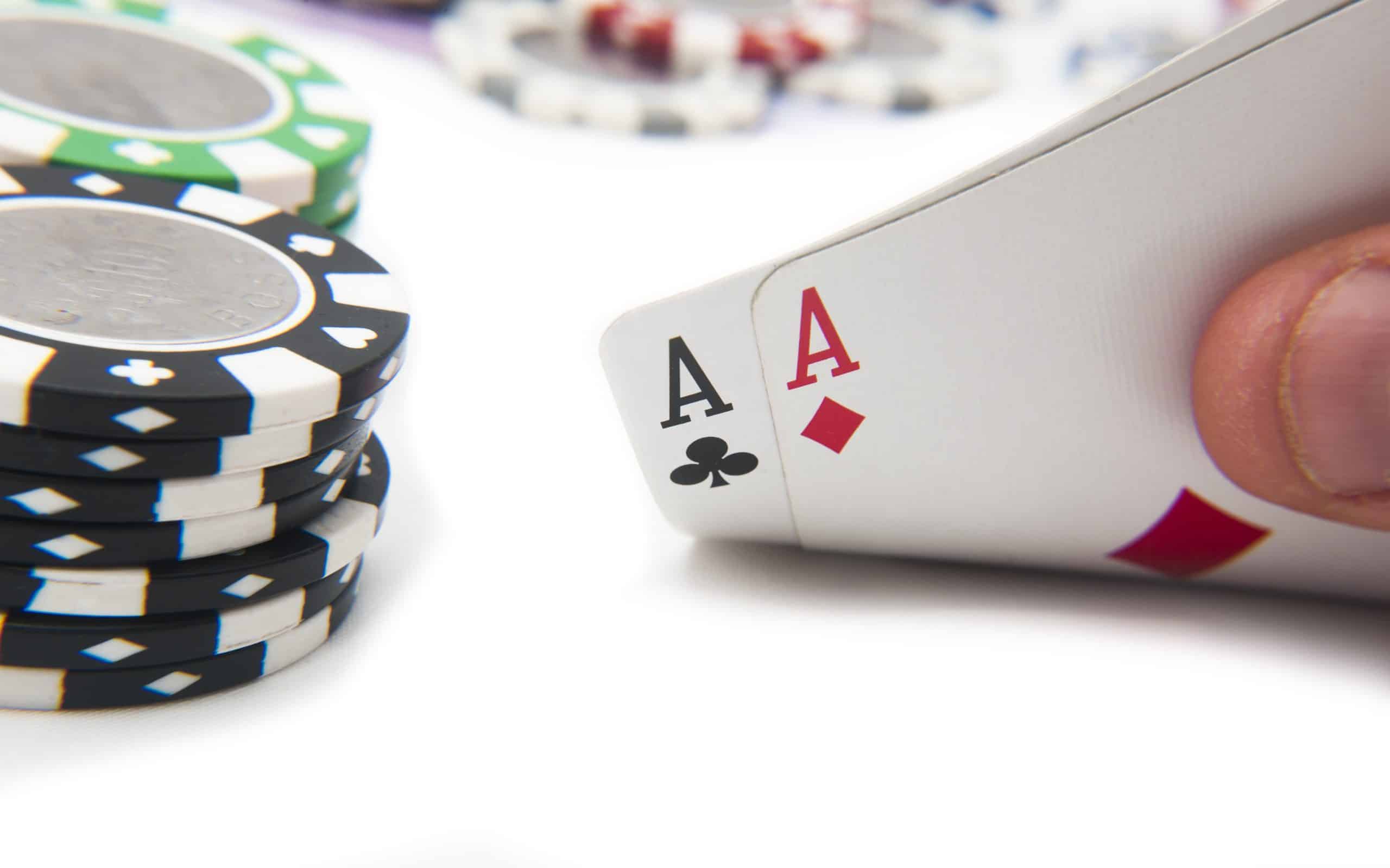 Strategi Stud Poker – Argumen Dalam Meja Poker